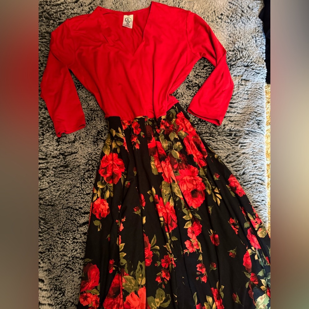 Agnes & Dora Red and Black Floral Midi Dress